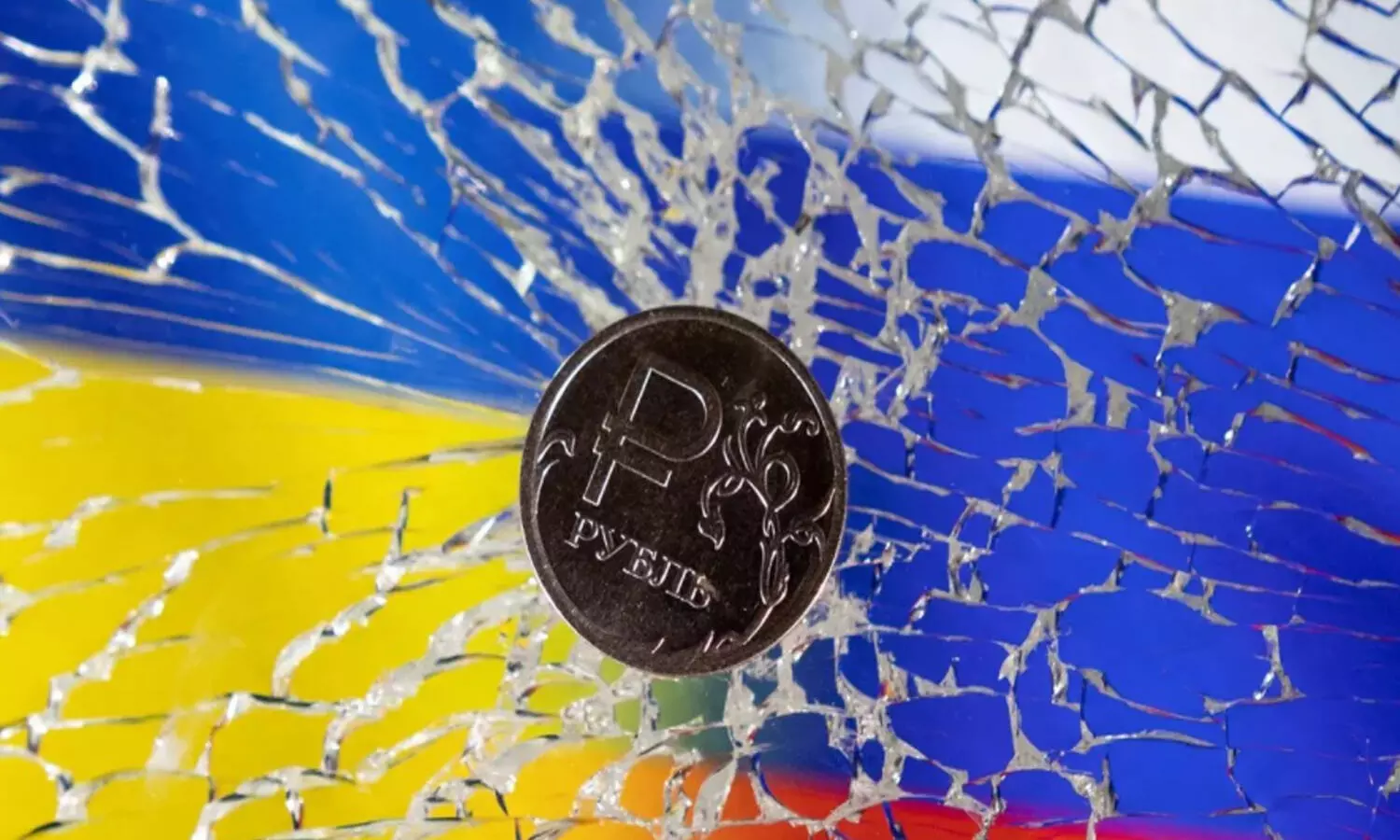 russia, ruble, currency, amrica, nato, banks