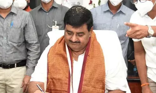dharmana krishnadas, minister, three capitals , andhra pradesh