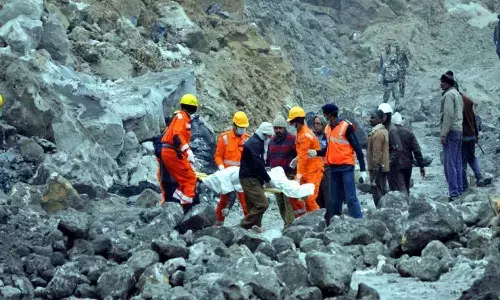 singareni coal mine, collapse, ramagundam, three people died