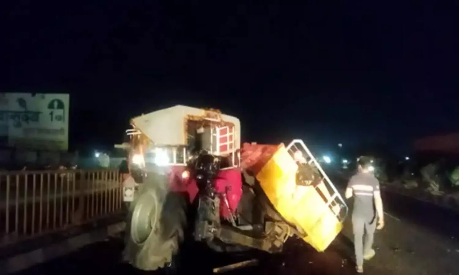 road accident, pandaripur, pune high way,  maharashtra