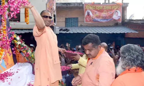 yogi adityanath, chief minister, sworn, uttarpradesh