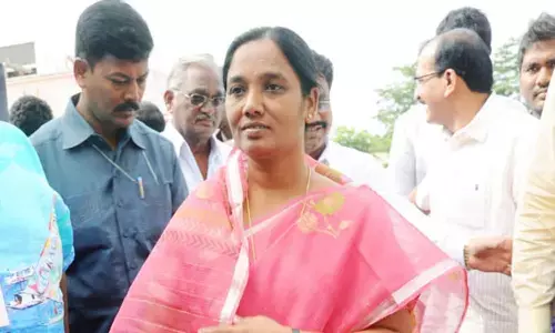 paritala sunitha, ex minister, topuderthi prakash reddy, mla, raptadu