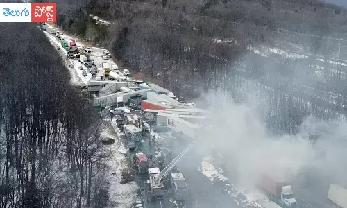 హైవేపై ఢీ కొన్న 50 వాహనాలు, ముగ్గురు మృతి