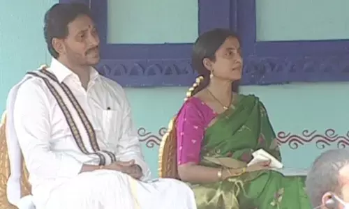 ugadi celebrations, chief ministers camp office, thadepalli, ys jagan, ys bharathi