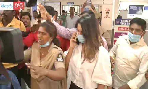 పోలీసుల అదుపులో నిహారిక.. ఏ తప్పూ చేయలేదంటున్న నాగబాబు