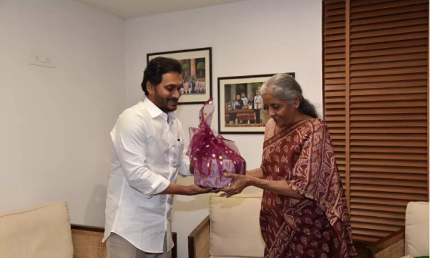 ys jagan, chief minister, nitin gadkari, delhi