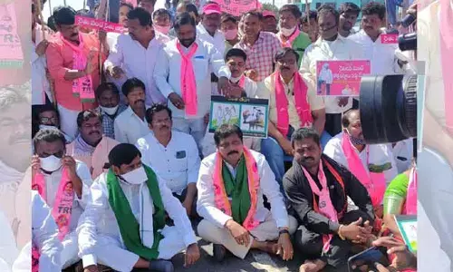 trs, national highways,  blockade, telangana