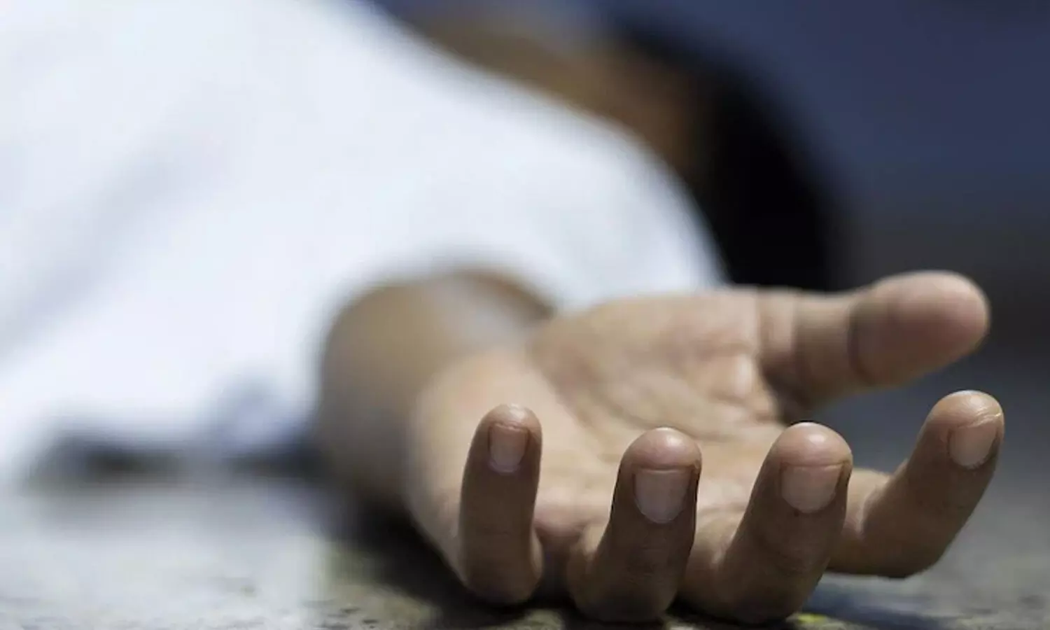 ఆస్పత్రిలో ఆ పని చేయొద్దన్నారని.. ఉస్మానియా భవనం పై నుంచి దూకి..