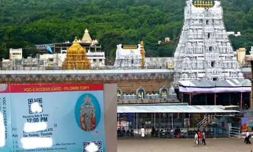 తిరుమలలో ఘరానా మోసం.. ప్రత్యేక దర్శనం టికెట్లని నమ్మించి !