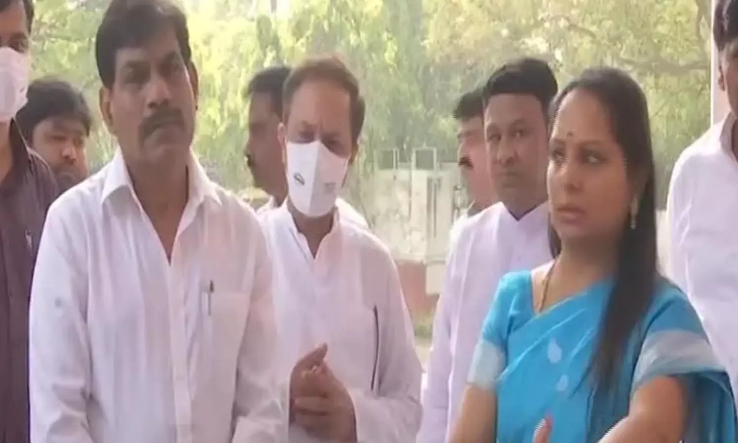 kcr, dharna, purchase of grains. delhi, central government