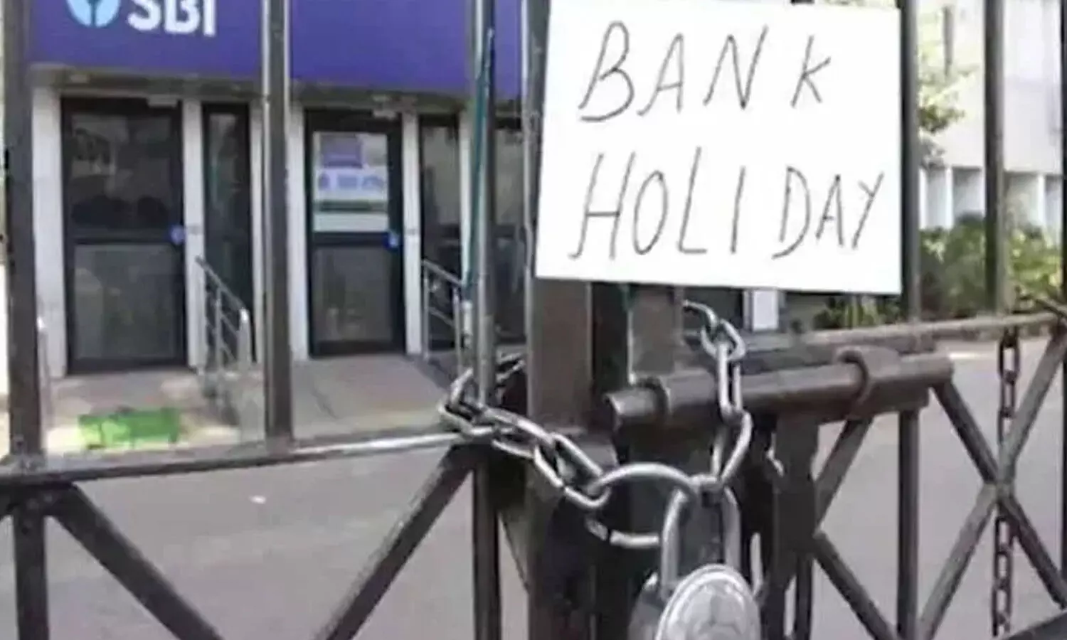 బ్యాంకులకు వరుస సెలవులు