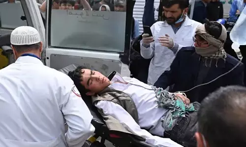 కాబూల్ లో స్కూళ్ల పై ఉగ్రదాడి.. పదుల సంఖ్యలో విద్యార్థులు మృతి