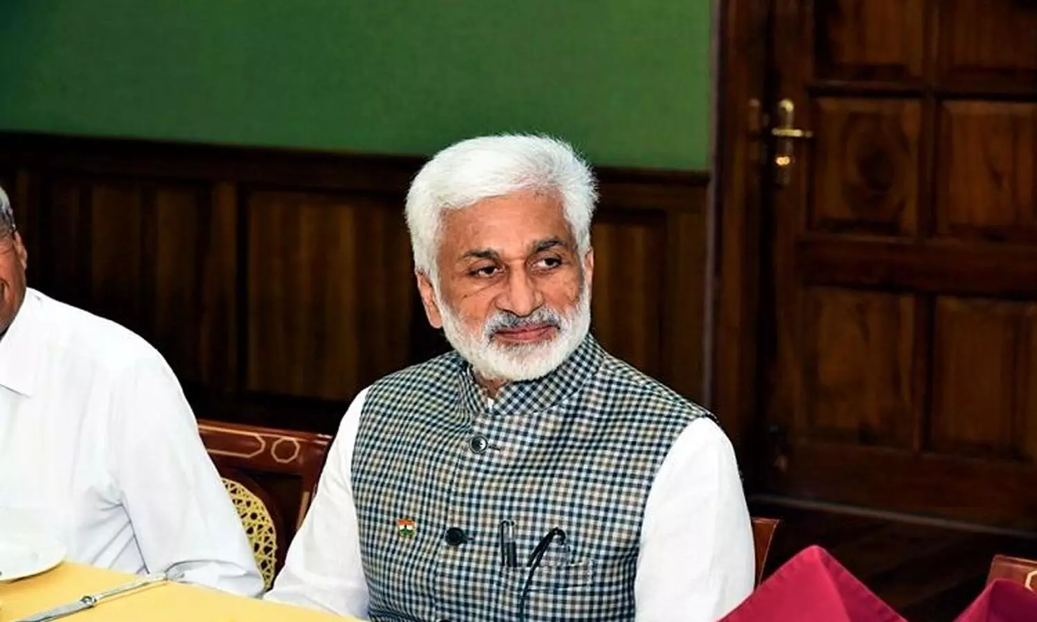 విజయ సాయి రెడ్డికి షాకిచ్చిన వైసీపీ అధిష్టానం