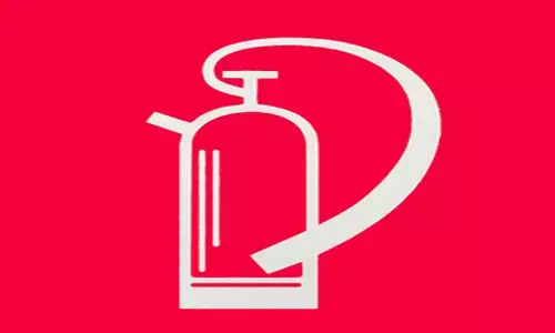 విషాదం.. అగ్నిప్రమాదంలో కుటుంబం సజీవదహనం