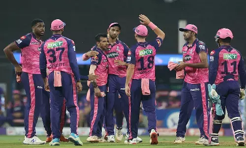 బట్లర్ బాదుడే.. బాదుడు..