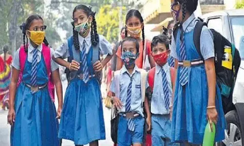 andhra pradesh government has announced, 9-day dasara vacation for schools,  while telangana students will enjoy a 13-day holiday break, dussehra