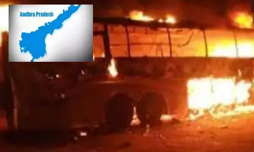ఏపీలో మావోల దుశ్చర్య.. బస్సు దగ్ధం