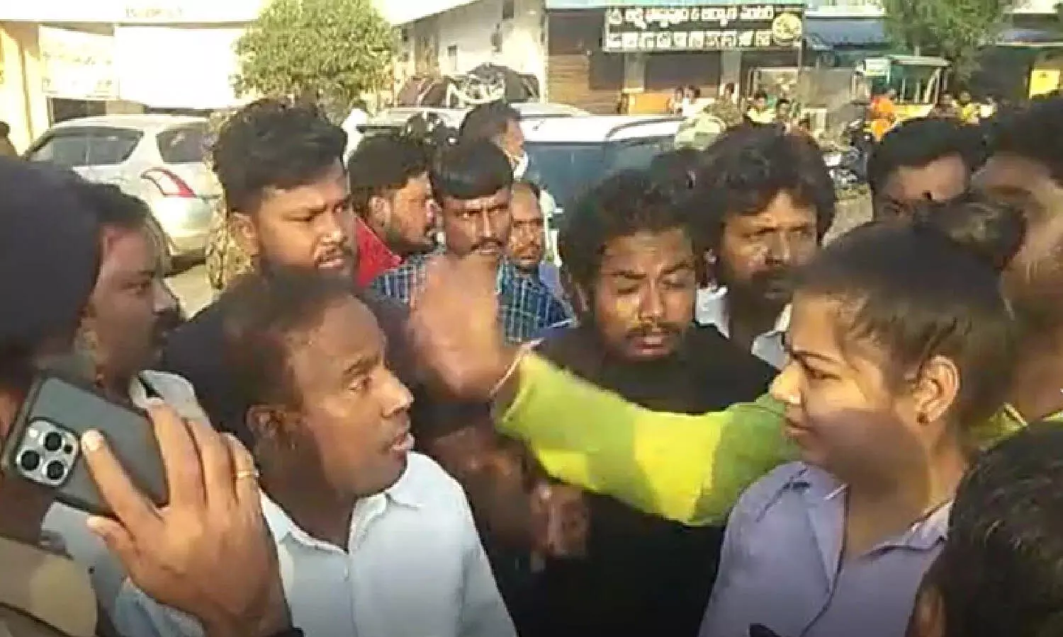 కేఏ పాల్ పై దాడి.. ఆ పార్టీ నేతల పనే అంటున్నారు..!