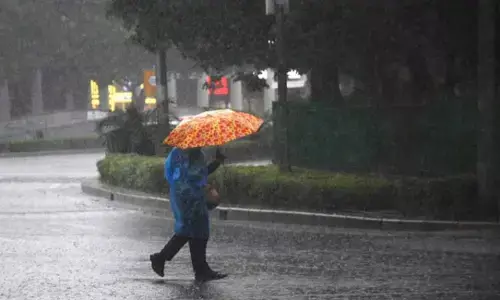 చ‌ల్ల‌టి వార్త‌.. రానున్న మూడు గంటల్లో వ‌ర్షాలు..