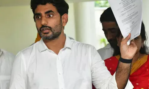 Father carried sons dead body on bike