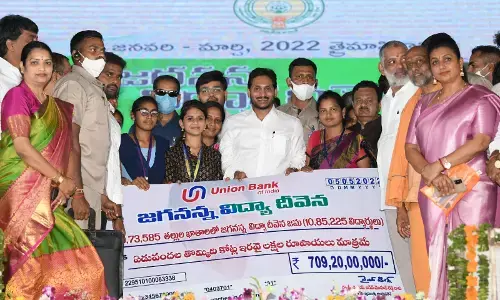 CM credits Rs 709 crore for Vidya Deevena