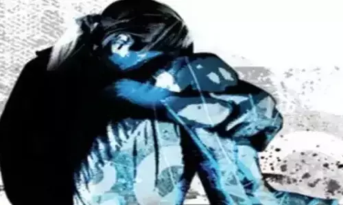 కాకినాడలో దారుణం... బాలికపై అత్యాచారం