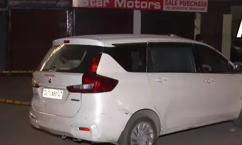 ఢిల్లీలో కాల్పుల కలకలం.. నడిరోడ్డుపై హత్యాయత్నం