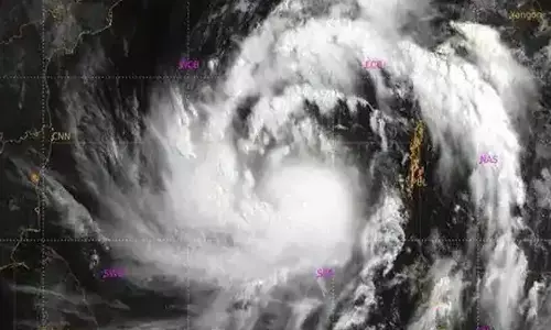 తుపానుగా మారిన వాయుగుండం.. ఏపీకి భారీ వర్షసూచన