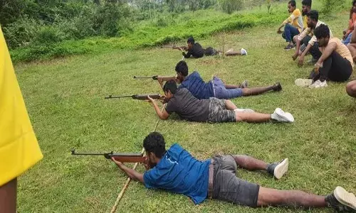 యువకుల చేతుల్లో ఆయుధాలు ఇచ్చి ట్రైనింగ్.. మరోసారి వార్తల్లో భజరంగ్ దళ్