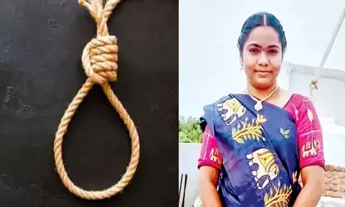 బాపట్లలో బ్యాంకు అసిస్టెంట్ మేనేజర్ ఆత్మహత్య