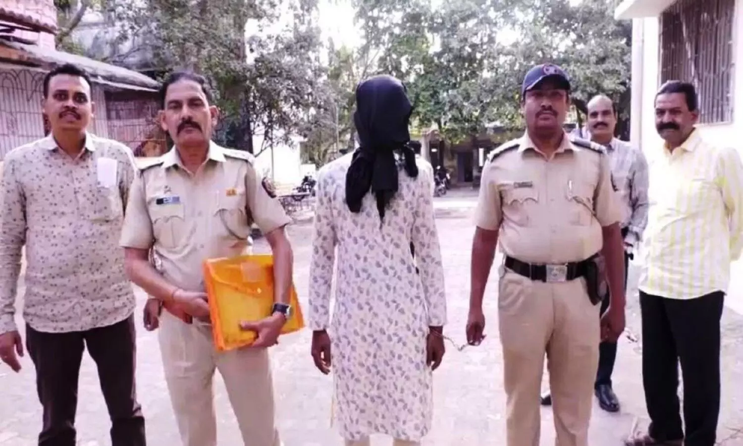 7 గేదెలను చంపేశాడు.. ఇదంతా పగ అని చెబుతున్న 20 ఏళ్ల యువకుడు