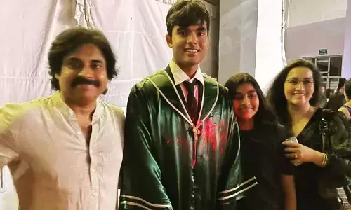 పవన్ - రేణు దేశాయ్ లను ఒకవేదికపైకి తీసుకొచ్చిన అకిరా