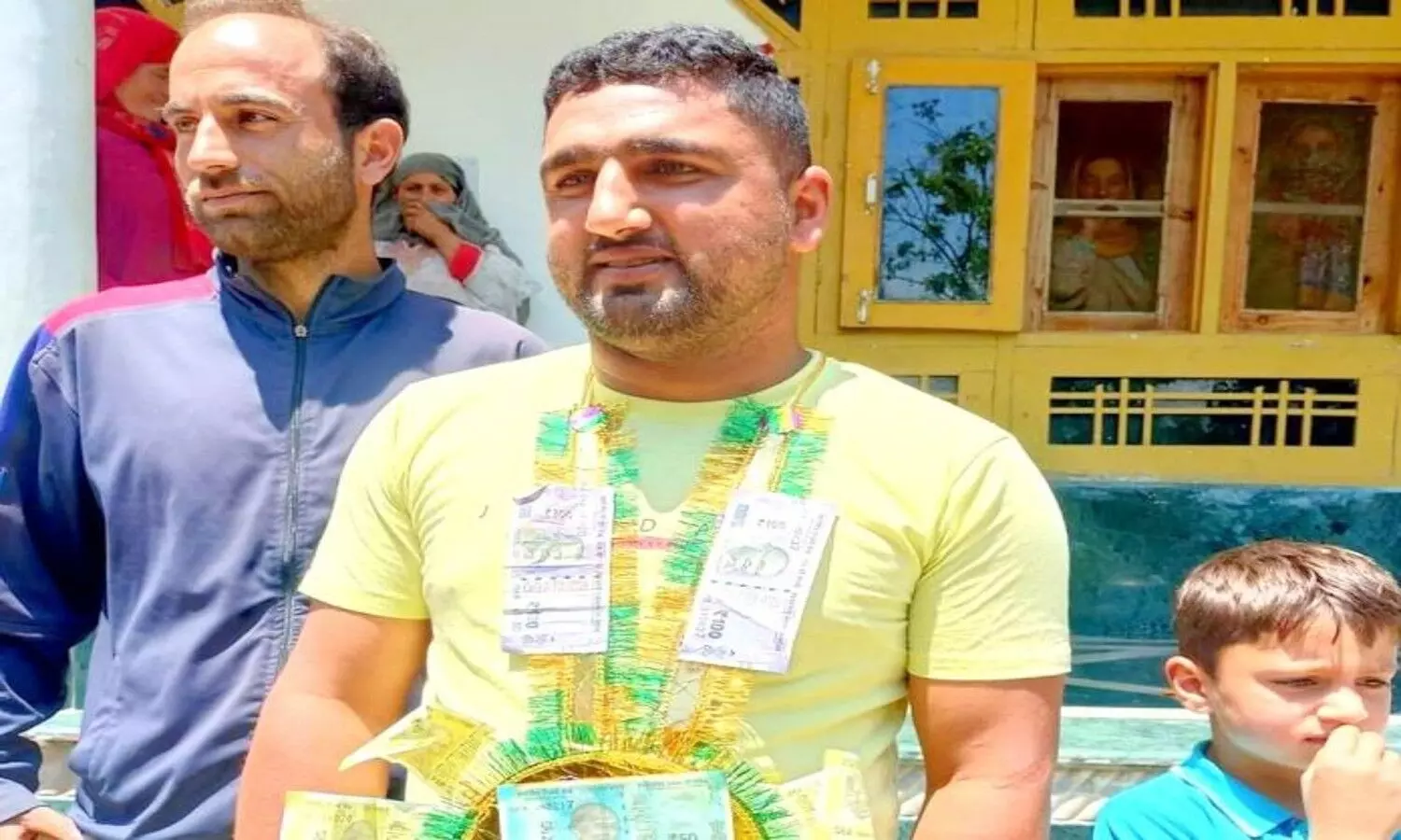 కశ్మీర్ యువకుడిని కోటీశ్వరుడిని చేసిన డ్రీమ్ 11