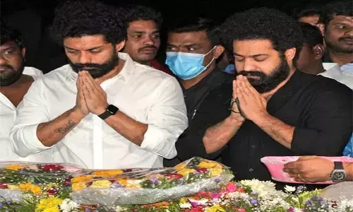 ఎన్టీఆర్ శతజయంతి.. నివాళులు అర్పించిన వారసులు, ప్రముఖులు