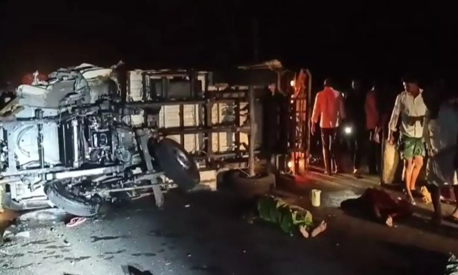 పల్నాడులో ఘోర రోడ్డు ప్రమాదం