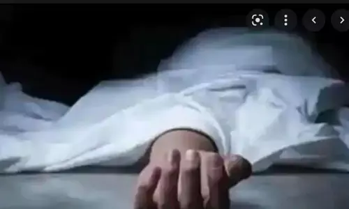 పోలీసుల ఓవరాక్షన్.. చిన్నారి మృతి