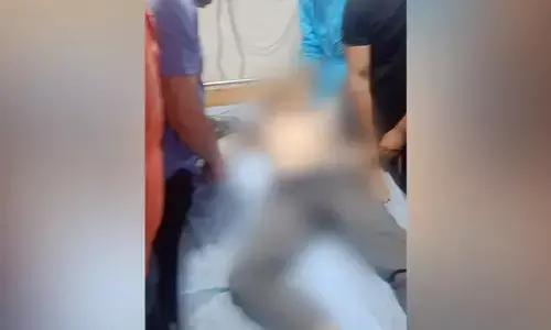 బ్యాంకు మేనేజర్ ను కాల్చి చంపిన తీవ్రవాదులు..!