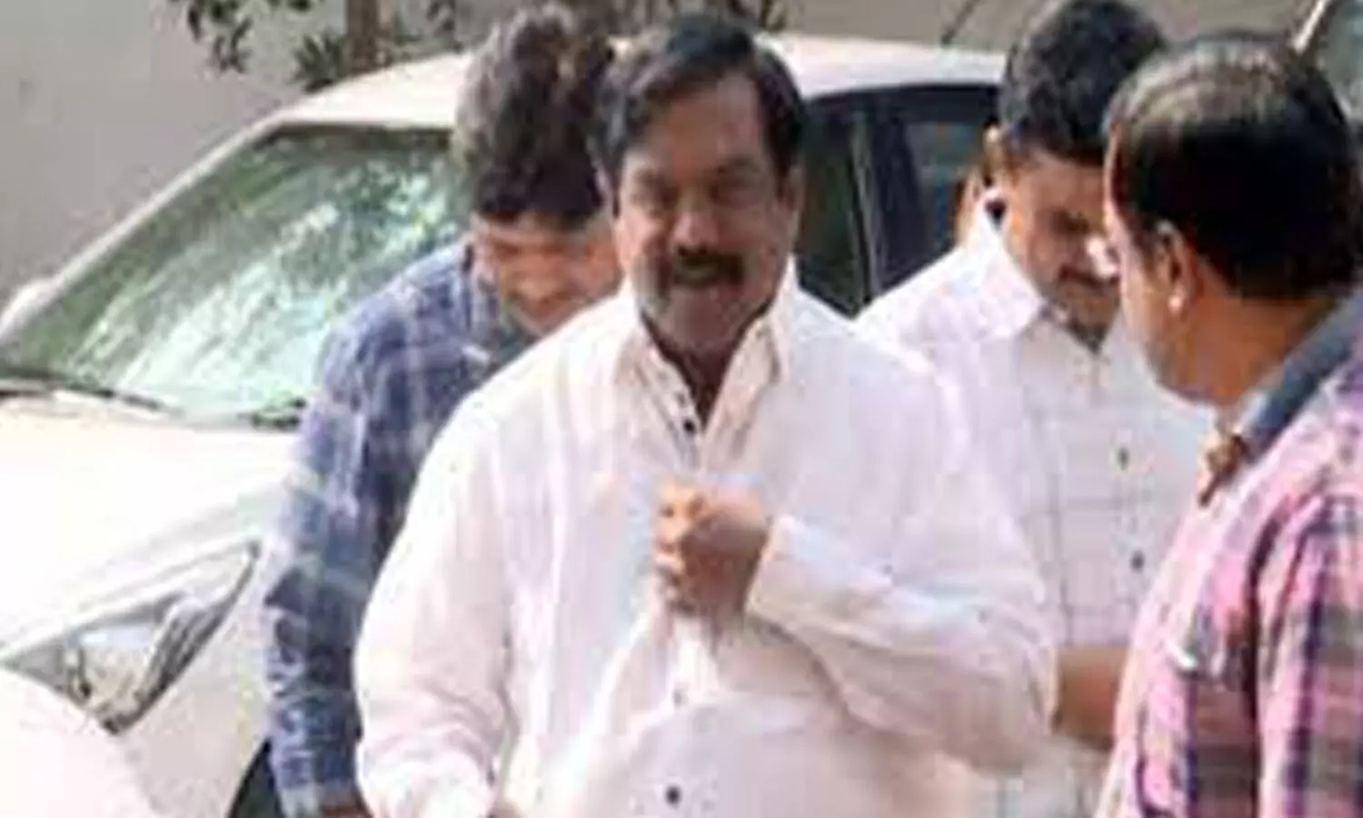 కొత్తపల్లిని కలిసిన...ముద్రగడ... అందుకేనా?