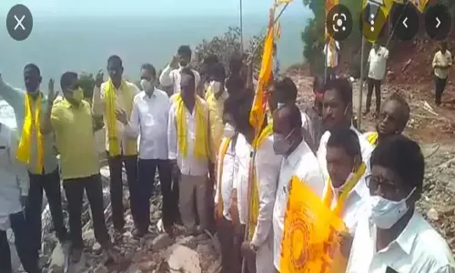 రుషికొండ వద్ద టెన్షన్... టీడీపీ నేతల అరెస్ట్