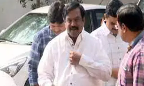 కొత్తపల్లిని కలిసిన...ముద్రగడ... అందుకేనా?