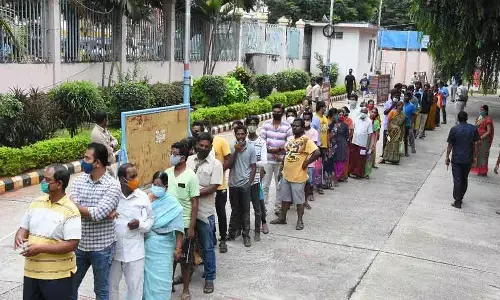 తిరుమలలో తగ్గని భక్తుల రద్దీ