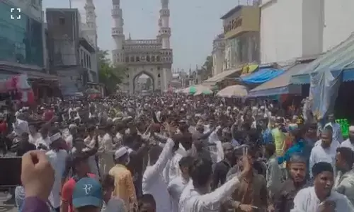 చార్మినార్ వద్ద టెన్షన్