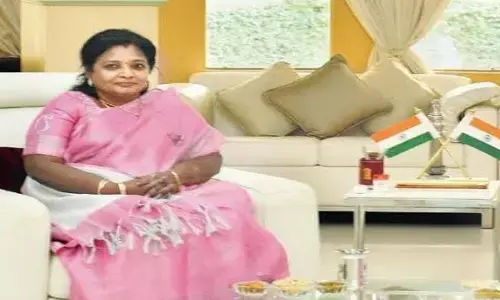 బాసర ట్రిపుల్ ఐటీ విద్యార్థులకు గవర్నర్ బాసట