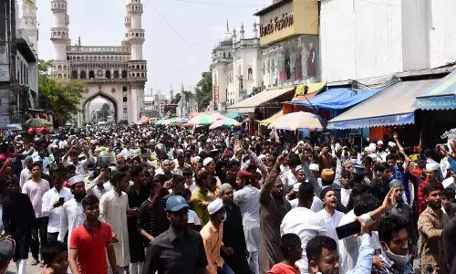 పాతబస్తీలో భారీ బందోబస్తు