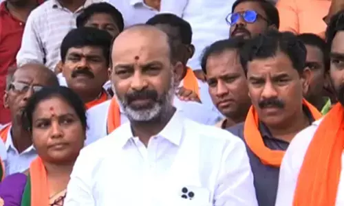 విధ్వంసానికి కారణం టీఆర్ఎస్