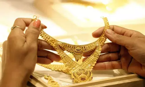 మహిళలకు షాక్.. పెరిగిన బంగారం ధర