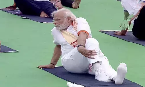 యోగా వేడుకల్లో మోదీ
