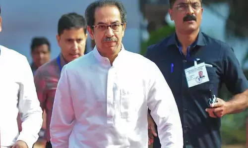 సర్కార్ కుప్పకూలినట్లేనా?... 24 గంటల సమయమేనా?