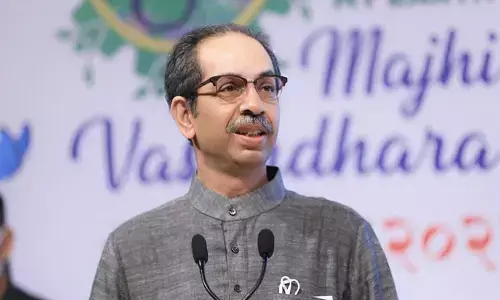 ఉద్ధవ్ కు కొత్త సమస్య.. క్యాంప్ నుంచే ఫైళ్ల క్లియరెన్స్