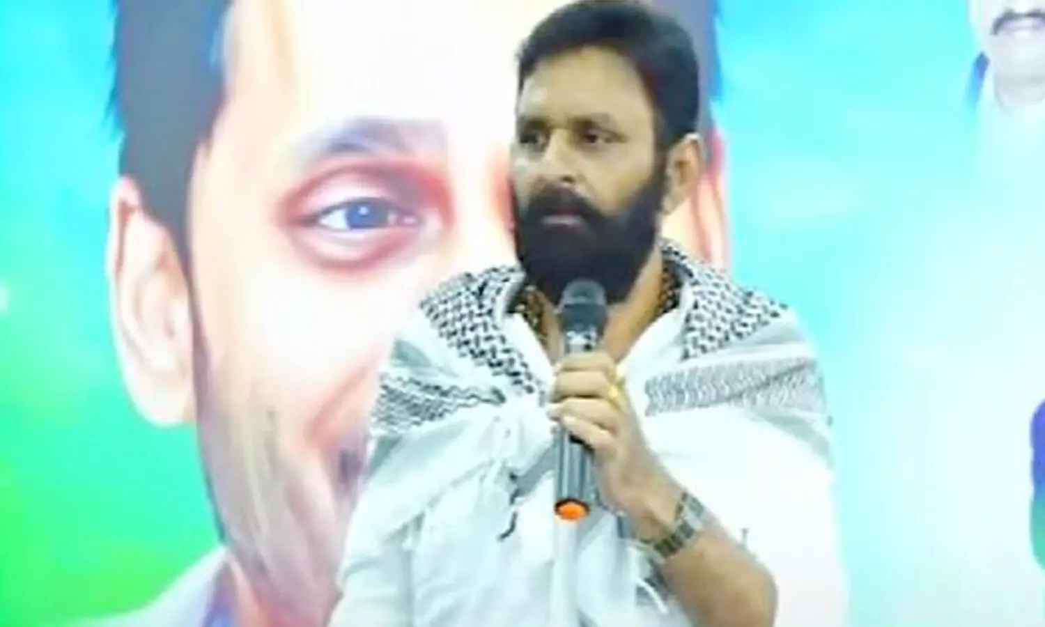 దమ్ముంటే నాపై పోటీ చెయ్.. బాబుకు నాని సవాల్ దమ్ముంటే నాపై పోటీ చెయ్.. బాబుకు నాని సవాల్